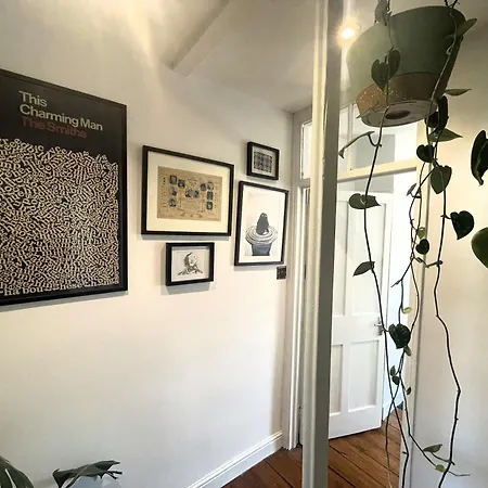 Comfortable Escape In Vibrant Easton Bristol