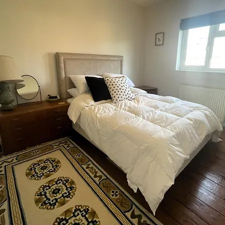 Holiday home Comfortable Escape In Vibrant Easton