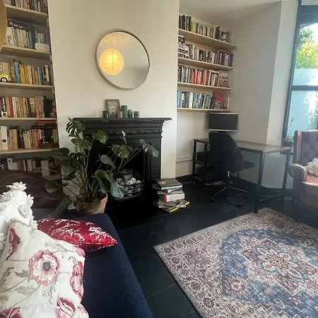 Holiday home Comfortable Escape In Vibrant Easton